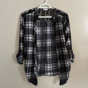 (L) Ardene Black Plaid